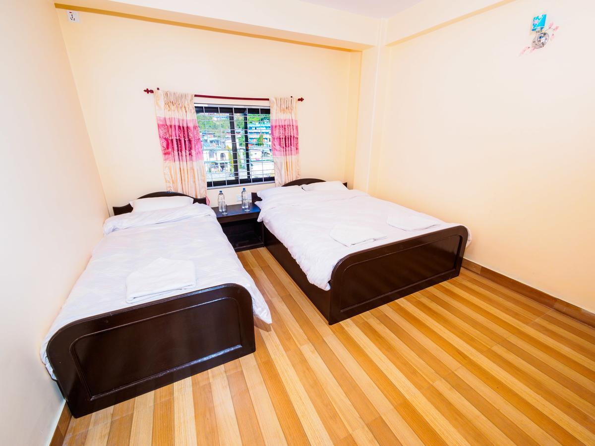 Hotel Sunflower Pokhara Dış mekan fotoğraf